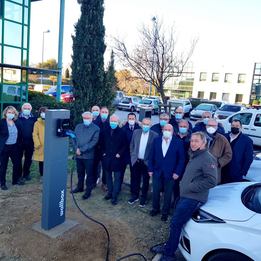 Photo voiture electrique & élus