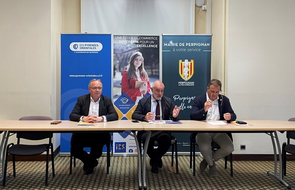 Boris mazurier, Laurent Gauze et Louis Aliot lors de la Conférence de presse de l&rsquo;IES Business School à la CCIPO (1)
