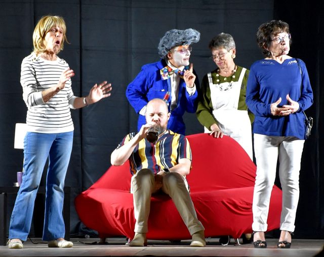 Huitheatre