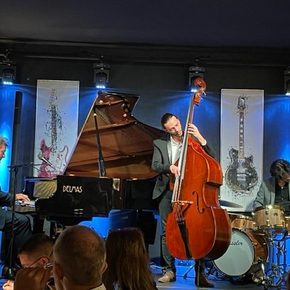 IMG_0556 TRIO LEOGE