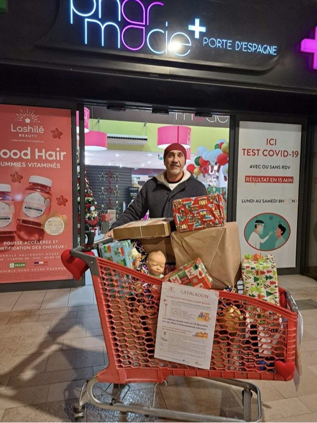 photo remise colis pharmacie Auchan 10 décembre 2022