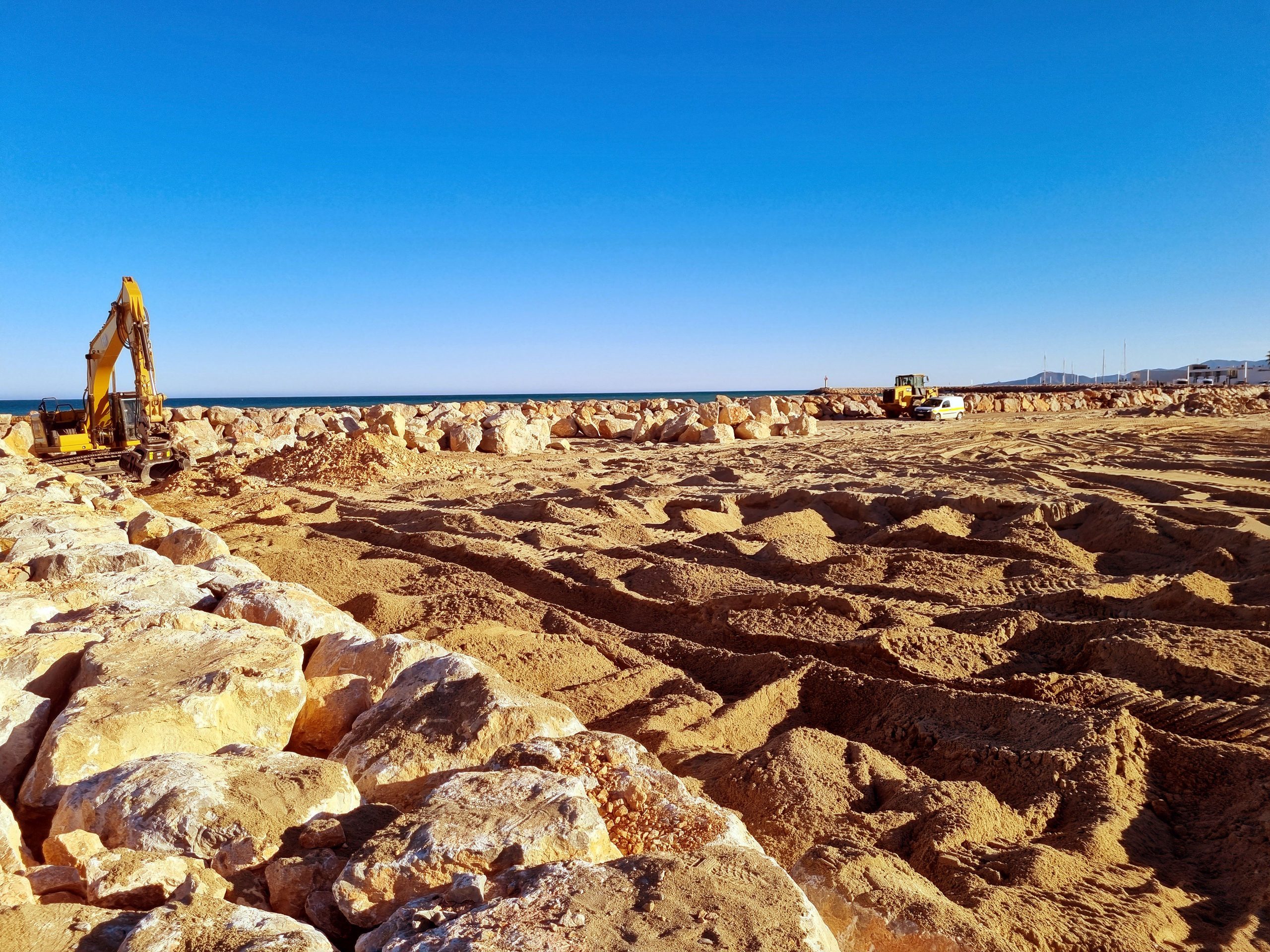8ca185cf digue des fakirs saint cyprien 1