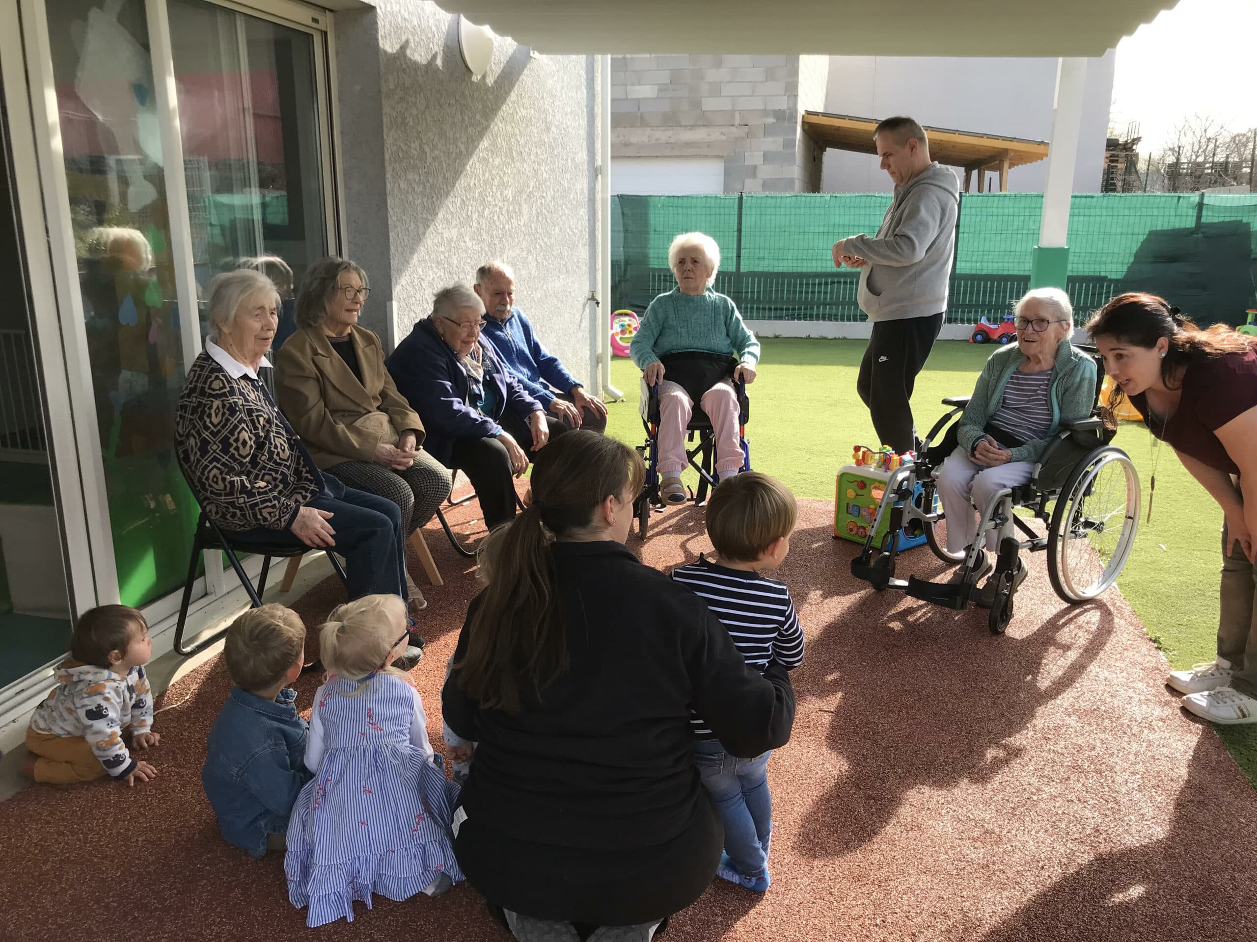 23975e7f creche ptitloups scaled