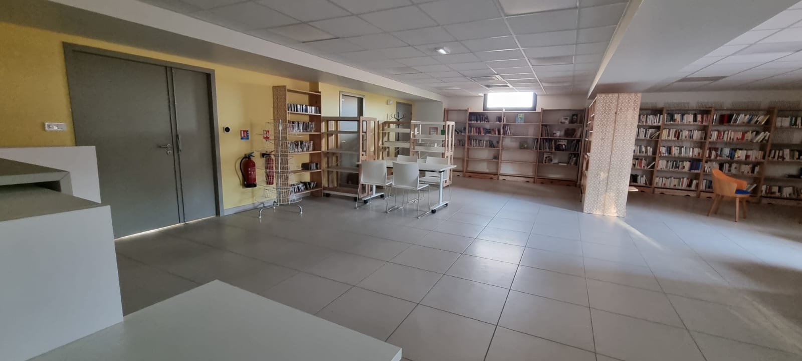 mediatheque_saint_genis_01