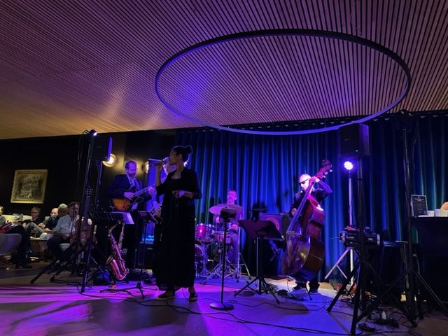 CHANTEUSE ISABELLE DUREL _ JAZZ