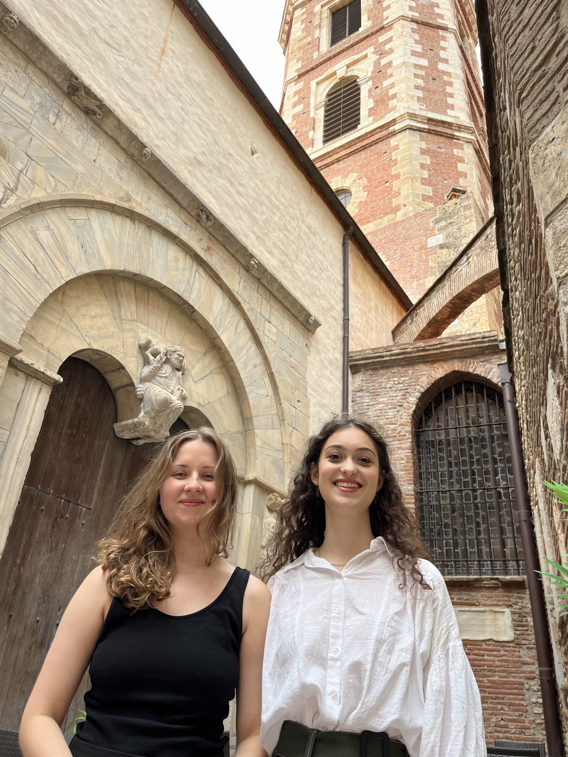 334e23a1 julia toumassian et serafima yavarouskaya 02 scaled