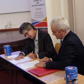 La signature de la convention locale