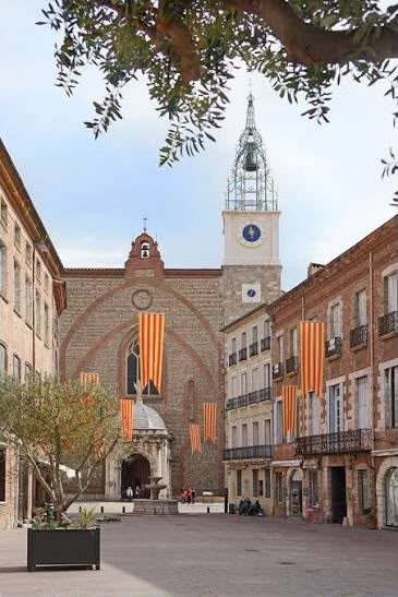 De-la-doctrine-de-Louis-Aliot-Maire-de-Perpignan-catalan-dabord-francais-toujours-.-Ou-quand-identite-locale-et-identite-nationale-ne-font-quun-