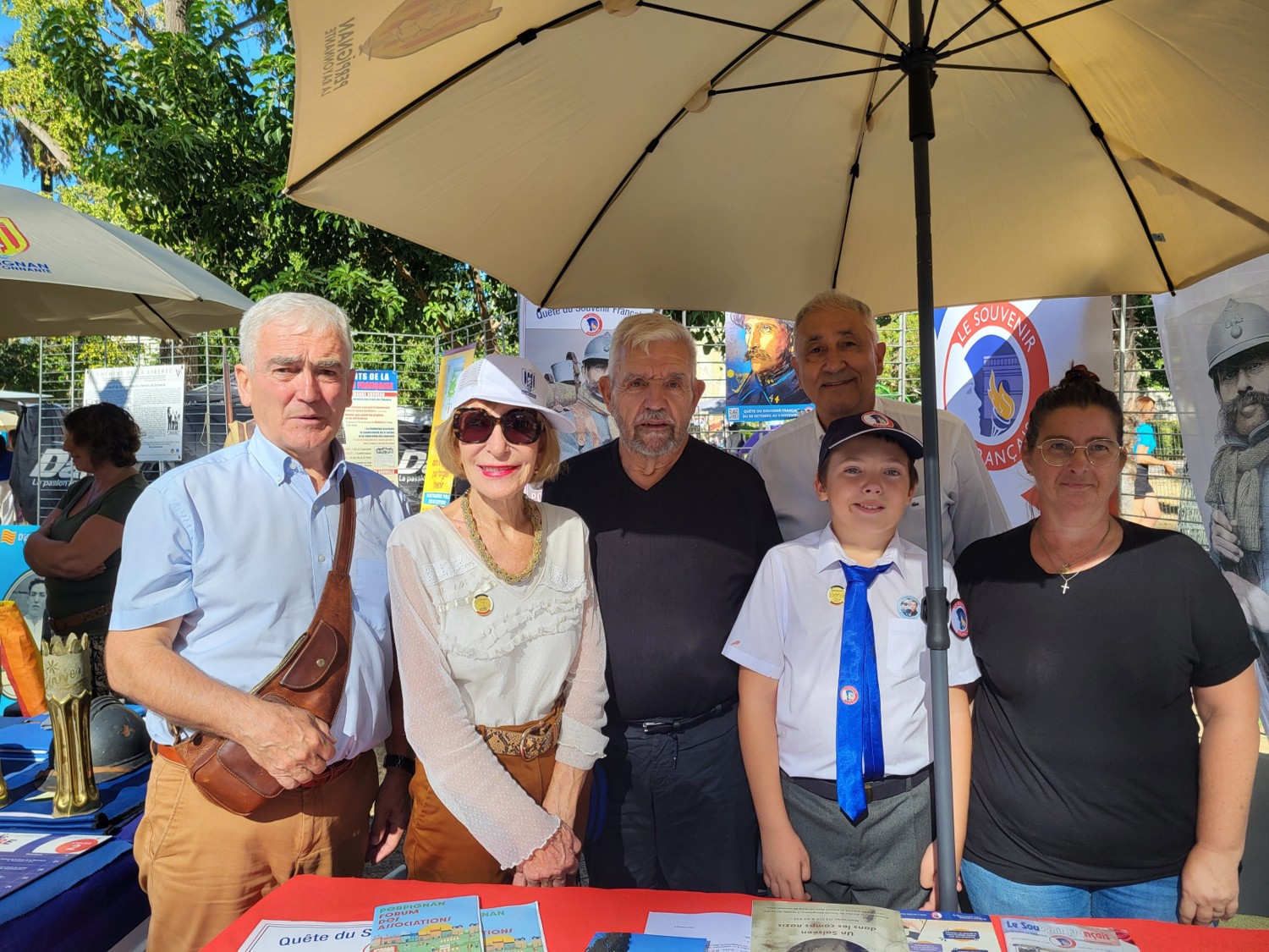 Les membres du comité ont informé les nombreux visiteurs_ du Stand