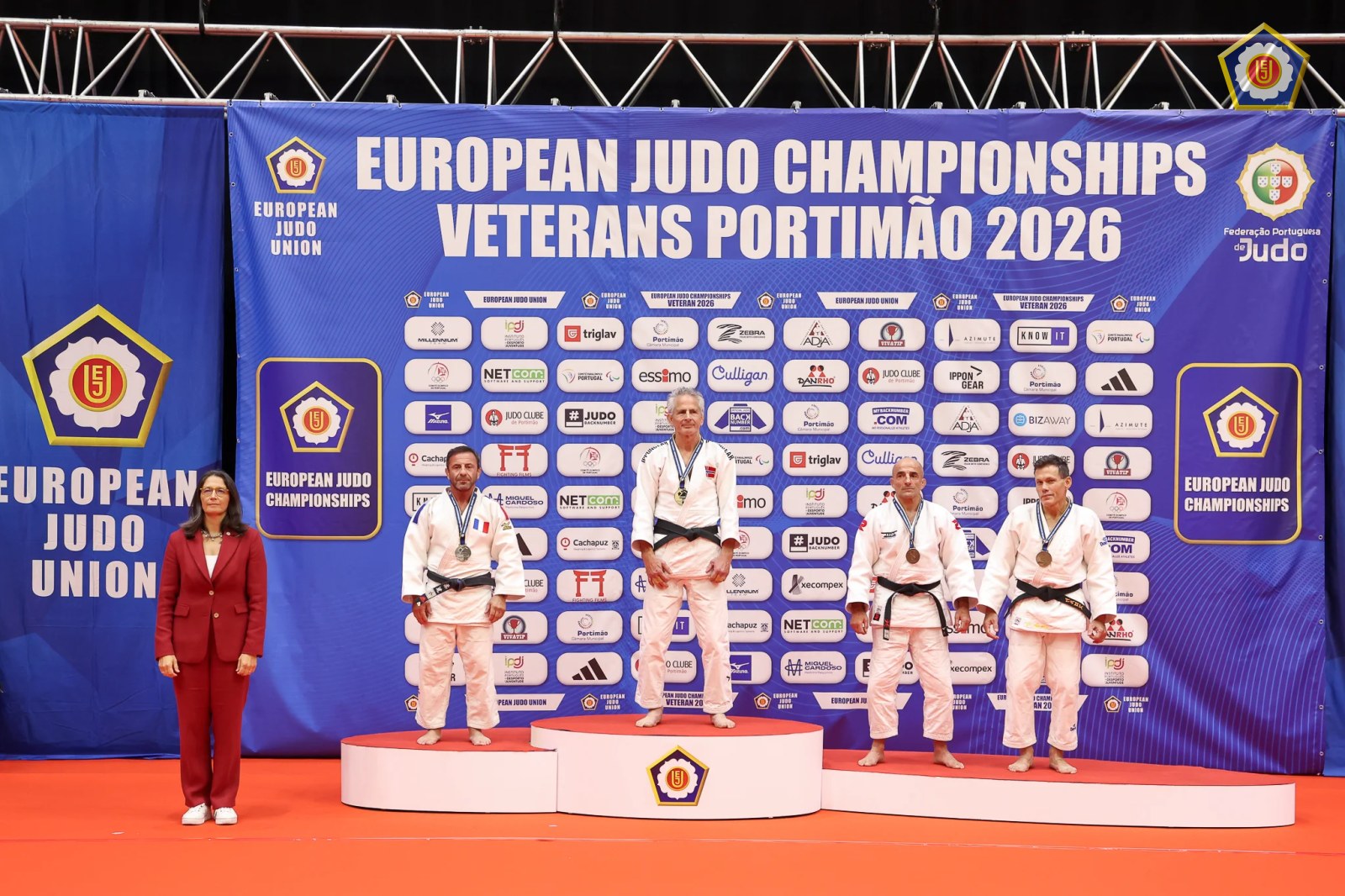 Podium Jean-Luc GARCIA – creÌ dit Carlos Ferreira pour l&rsquo;E uropean Judo Union 3